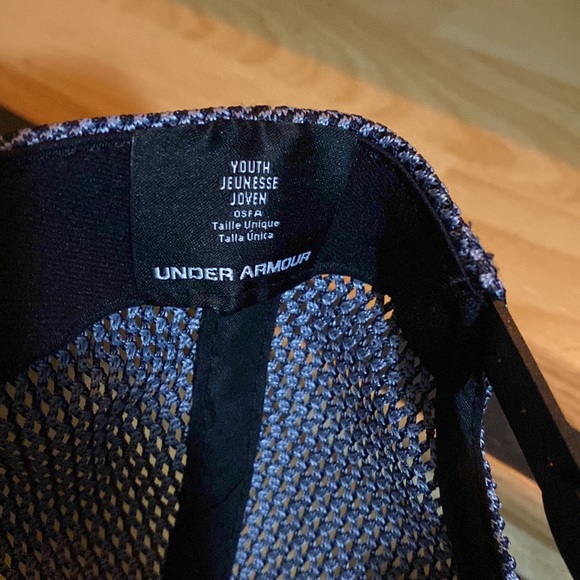 Under Armour Youth Hat - Picture 2 of 4
